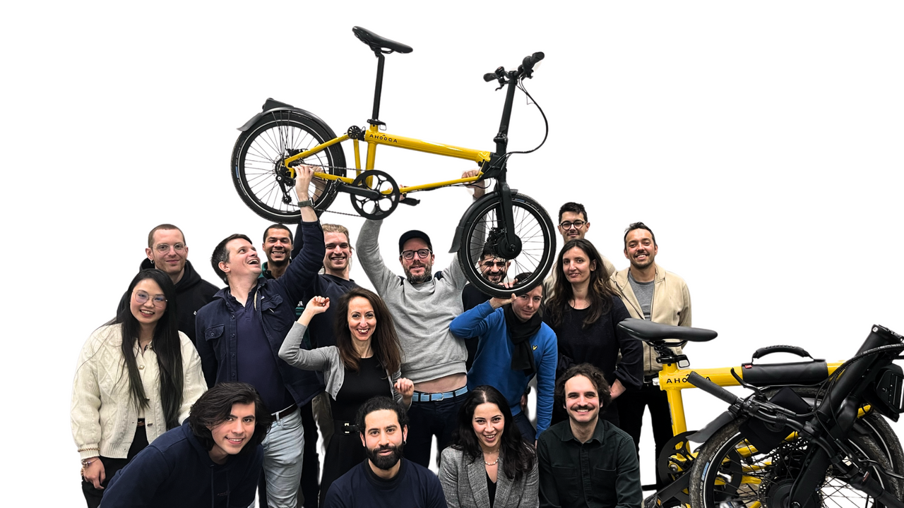 <span class="text-pink-dark"> <b>JOIN THE TEAM!</b></span>